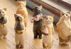 Étreignant et affamés, les adorables chats sont sculptés à la main comme des sculptures miniatures