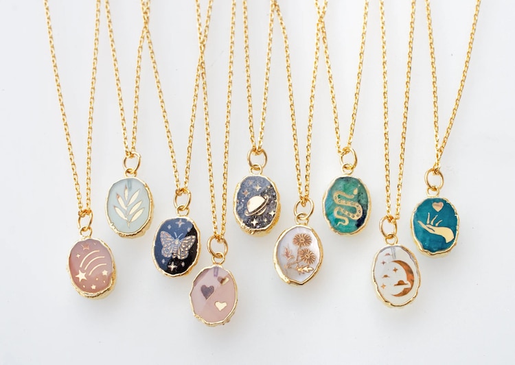 Collier pierre de naissance